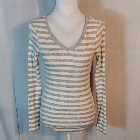 Striped V-Neck Long Sleeve Ribbed Tee - Picture 1 of 6